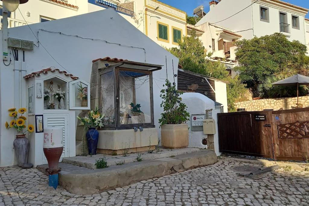 Bica Da Salema Beach House Bagian luar foto