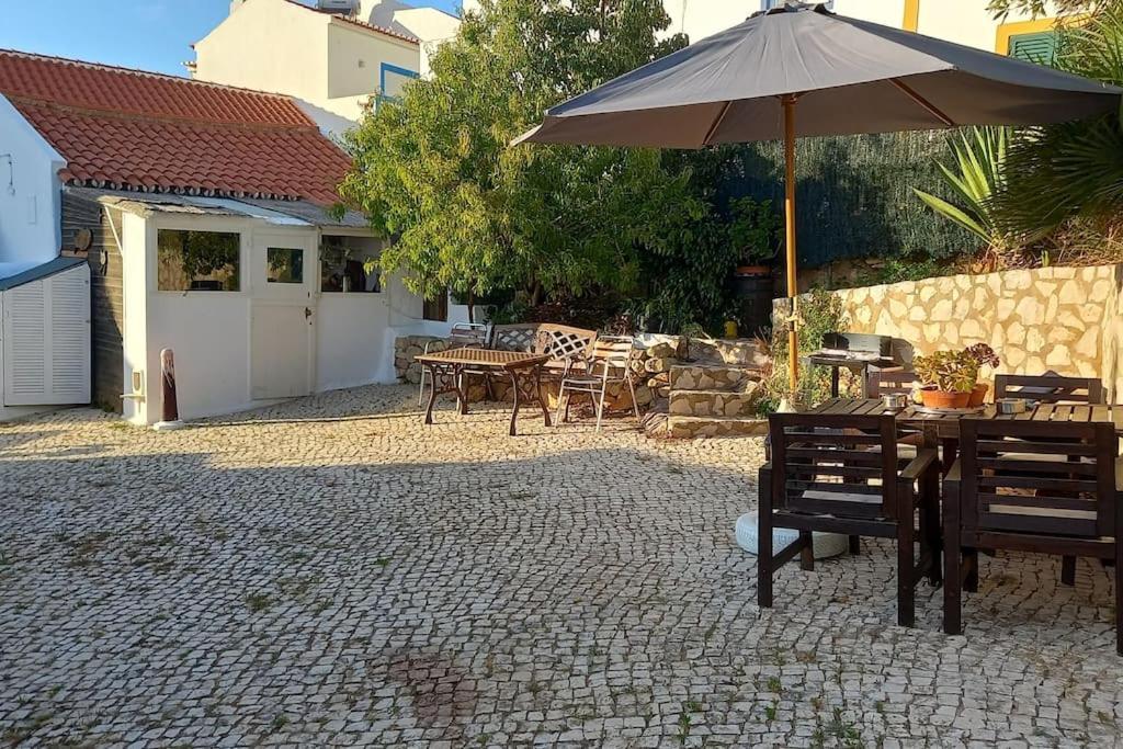Bica Da Salema Beach House Bagian luar foto
